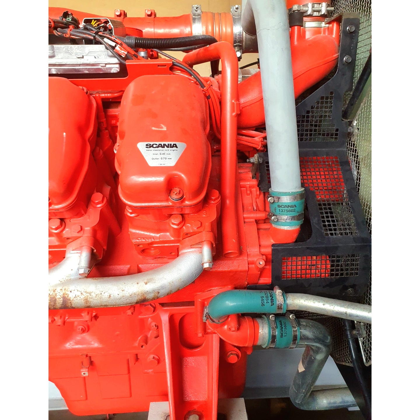 برای دیزل ژنراتور اسکانیا 8 سیلندر SCANIA 590 kVA diesel-generator-scania-590kva